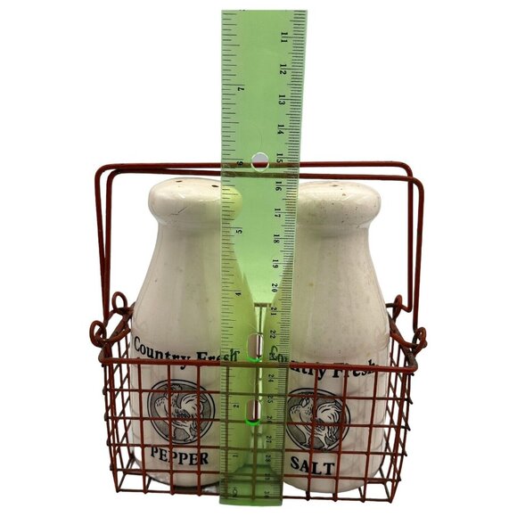 Vtg Milk Jug Rooster Ceramic Salt Pepper Shakers Red Basket Kitsch Kitchen Decor - Picture 9 of 12